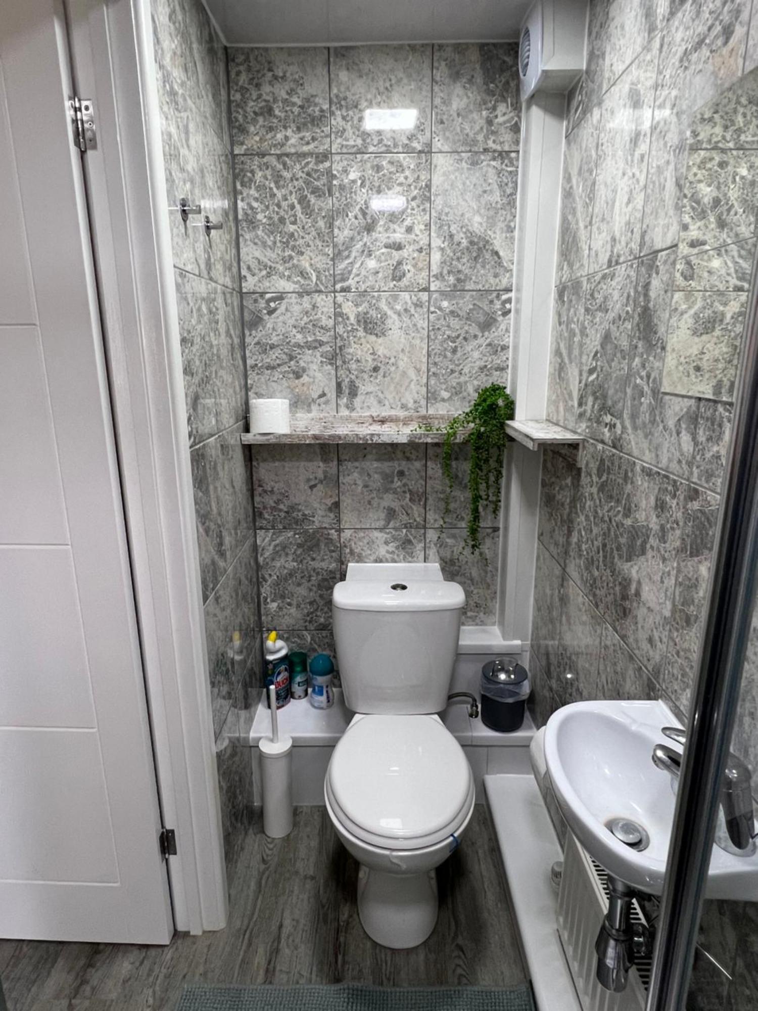 Studio In Private House Near Central Milton Keynes Διαμέρισμα Εξωτερικό φωτογραφία